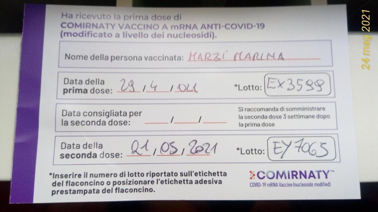 Unica Nel Cuore Storico Di Trieste Luaran gambar