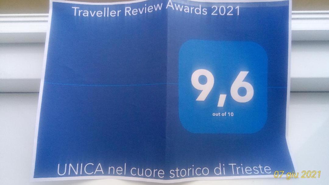 Unica Nel Cuore Storico Di Trieste Luaran gambar