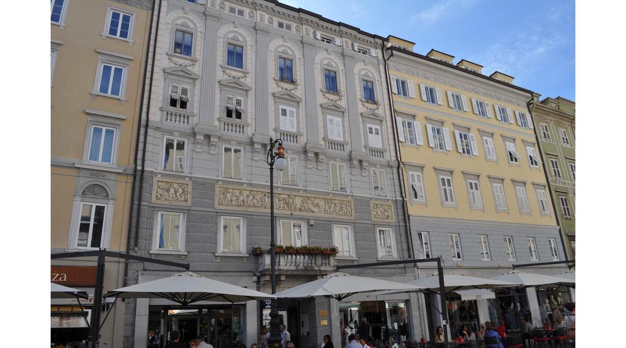 Unica Nel Cuore Storico Di Trieste Luaran gambar